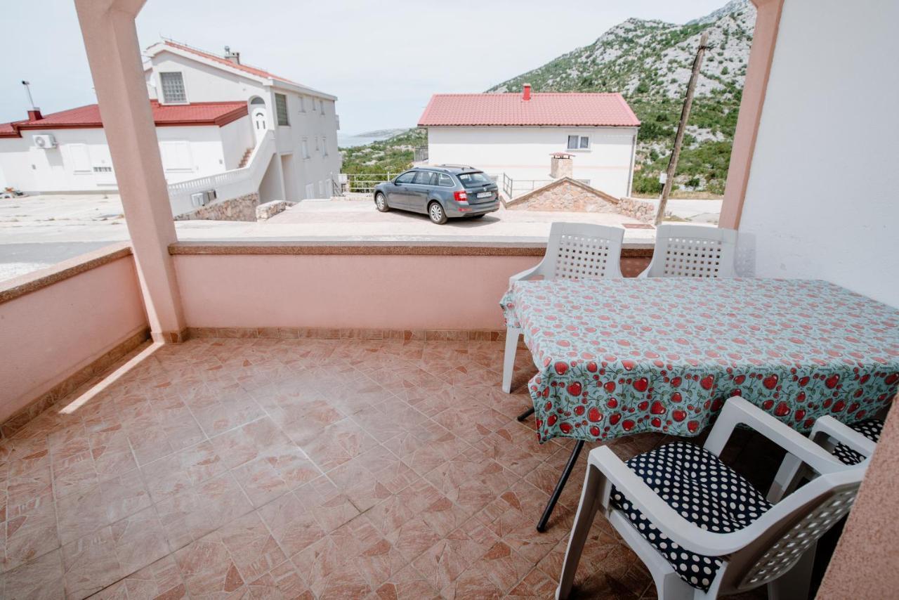 Apartmens Leona Apartment Karlobag Luaran gambar