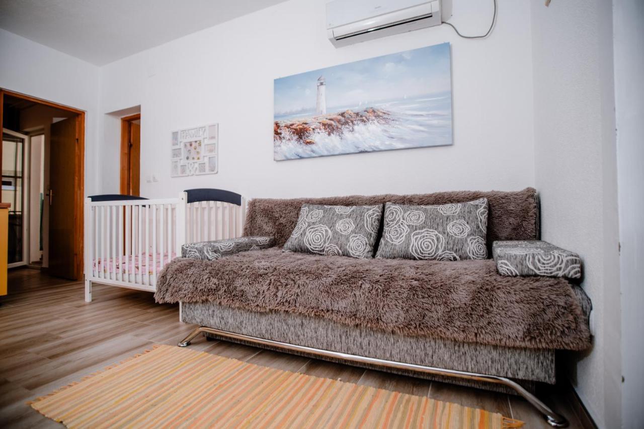 Apartmens Leona Apartment Karlobag Luaran gambar