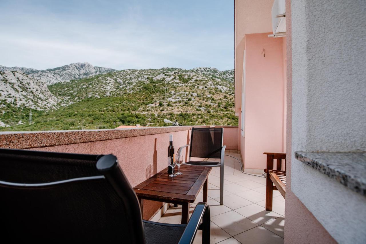 Apartmens Leona Apartment Karlobag Luaran gambar