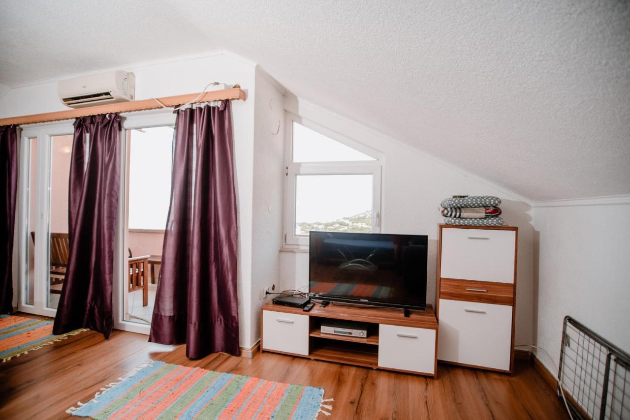 Apartmens Leona Apartment Karlobag Luaran gambar
