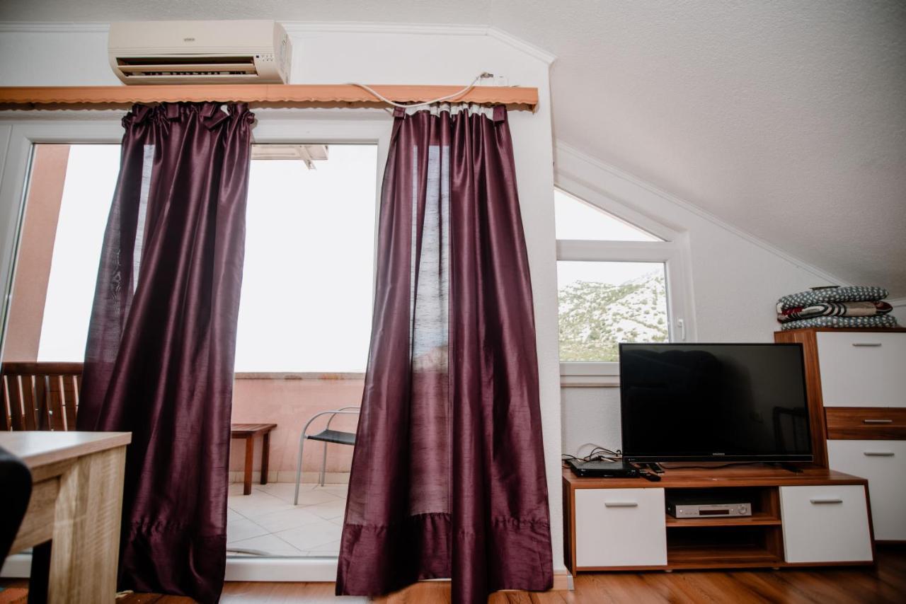 Apartmens Leona Apartment Karlobag Luaran gambar