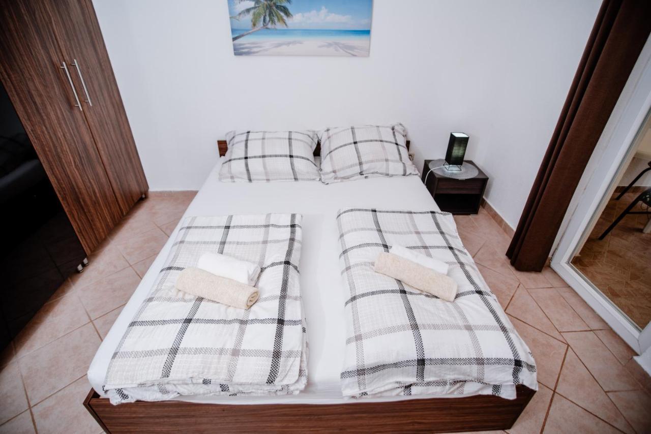 Apartmens Leona Apartment Karlobag Luaran gambar